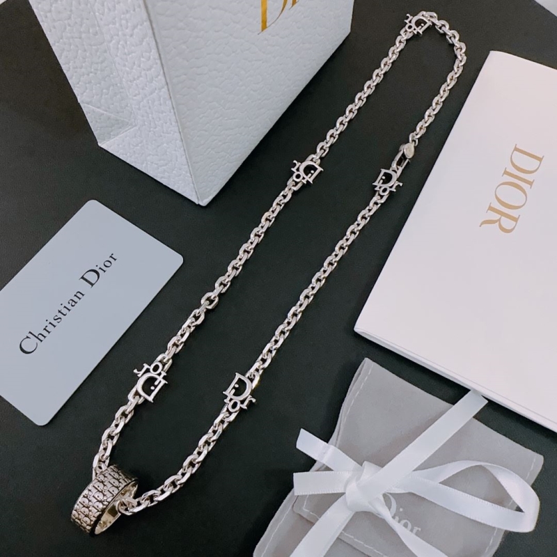 chr1st1an D10r necklaces